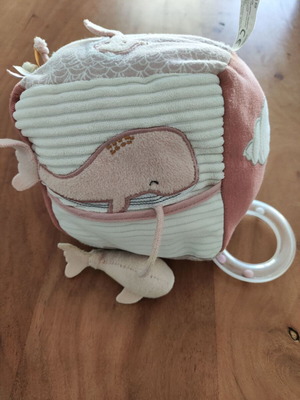 Little Dutch fabric activity cube