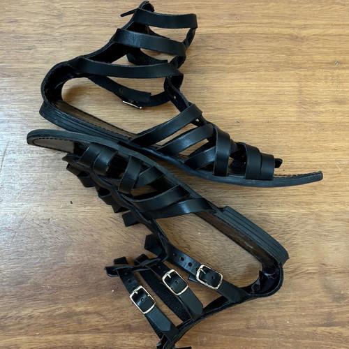 CafeNoir black leather sandals size 40 like new