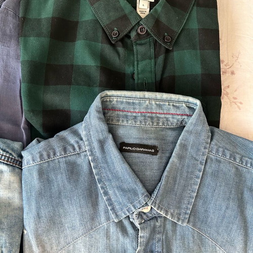 Men's dress shirts large like new, pack of 4 pieces