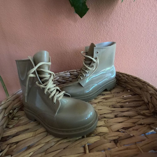 Women's beige waterproof boots size 38 new, galoshes style