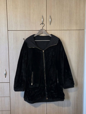 Zara reversible black jacket like new, size Large