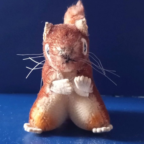 Steiff squirrel used, 1960s, dimensions 12x10