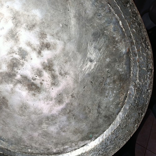 Copper hammered tray used, diameter 48cm, weight 2.2kg