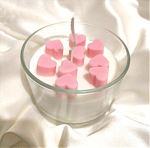 Κερί σε ποτήρι στολισμένο με ροζ καρδούλες