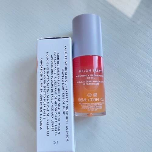 Small Beauty Box 2 new with Fenty Beauty Lip Oil and Sleep Mask