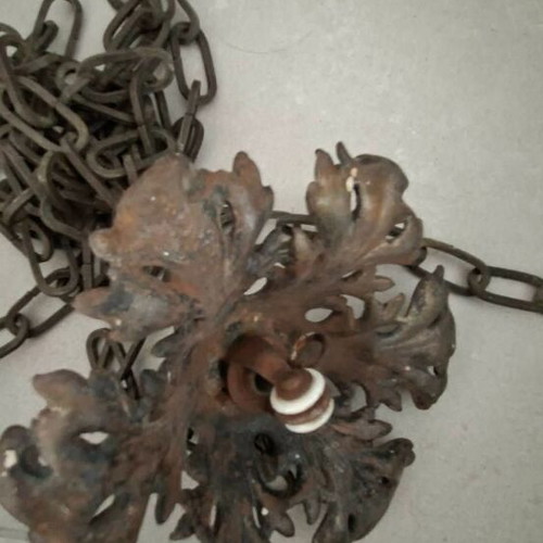 Wooden old 6-light ceiling chandelier used with relief decoration