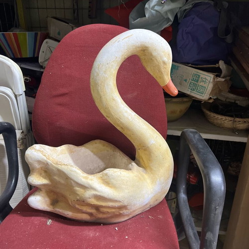 Garden decoration gypsum swan used