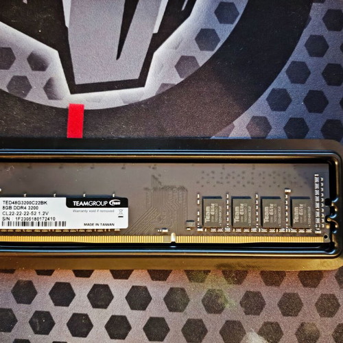 DDR4 TeamGroup Elite Dark 8GB 3200GHz RAM like new