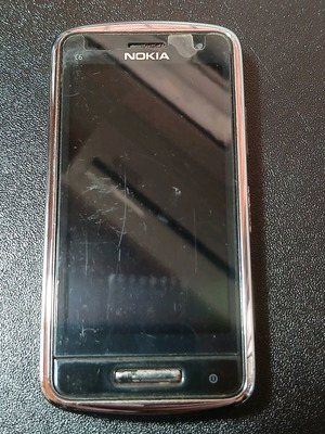 Nokia C6-01 used without battery, 8MP camera, 3.2'' AMOLED screen