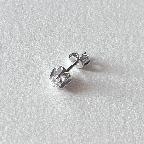 Single white gold k14 earring with zirconia new