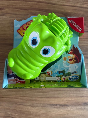 Crocodile Dentist board game like new by Hasbro Gaming