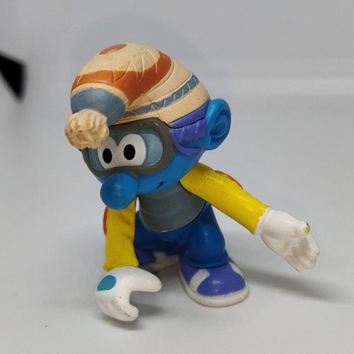Smurf Skiier Figure Peyo like new, collectible