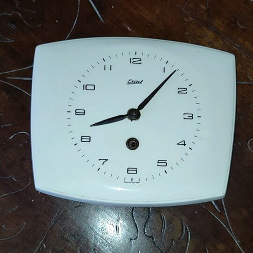 Old wall clocks used, need repair
