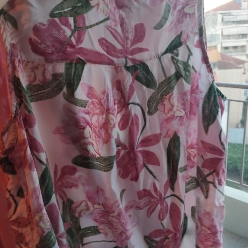Miss Right floral shirt, white and pink, size L