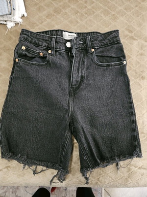 Black denim shorts like new with zipper, size S