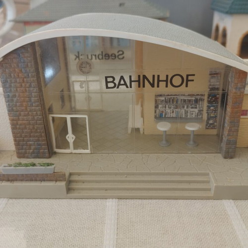 HO scale buildings set, substation, coal storage, 2 shops