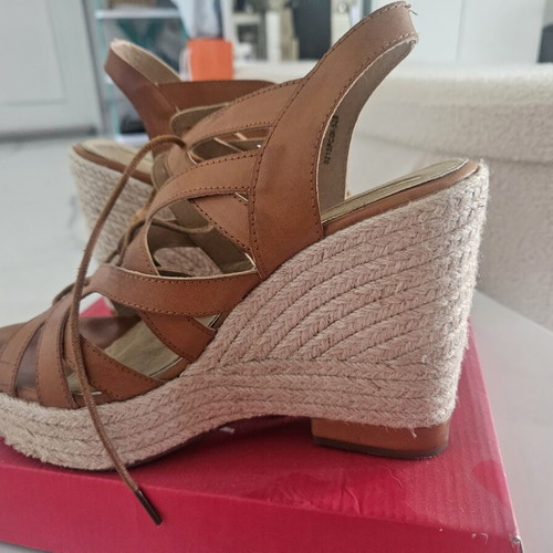 Maria Mare tan platform sandals size 41 like new
