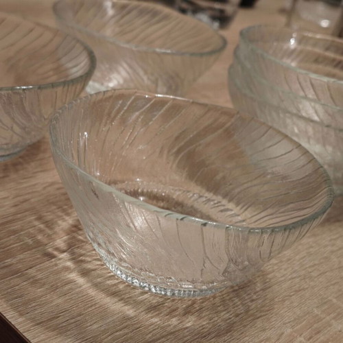 Glass ice cream bowls used, set of 6 with embossed design