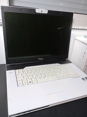 Laptop Fujitsu Siemens Amilo μεταχειρισμένο χωρίς τροφοδοτικό