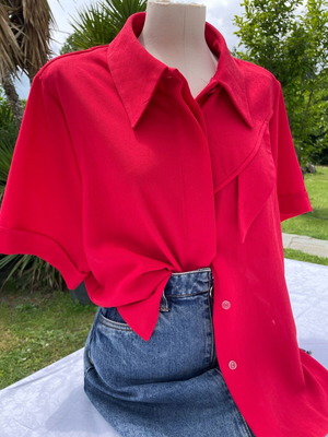 Vintage red shirt size L like new