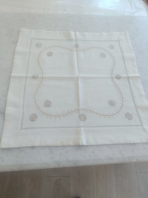 Vintage handmade embroidered table linen 57×57 cm, used