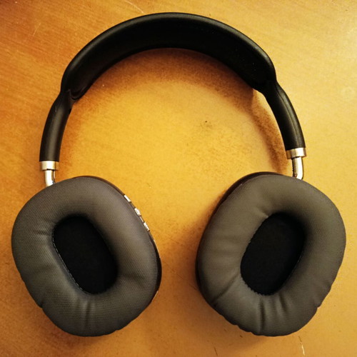 Wireless headphones P9 in excellent condition