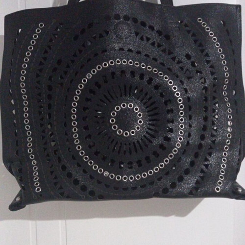 Black shoulder bag for outings like new