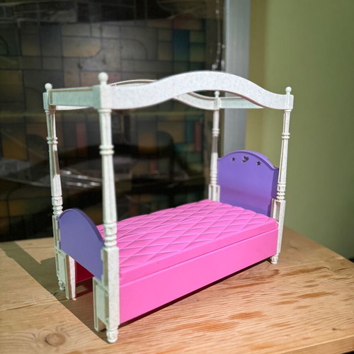 Barbie vintage bed with light and music
