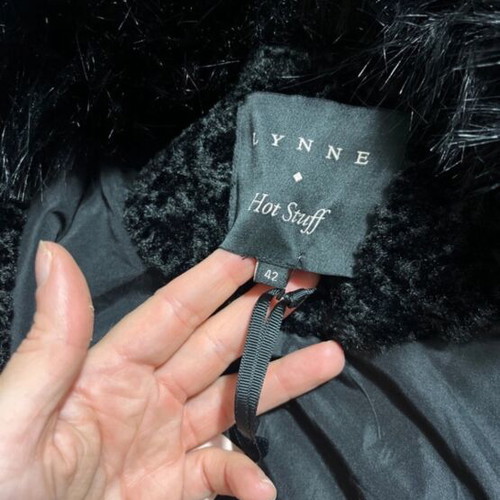 Lynne fur new, black, with tags
