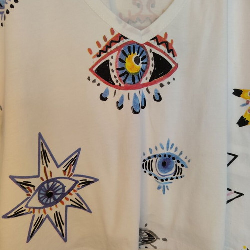 Bsb white t-shirt with eyes and low back small oversized like new