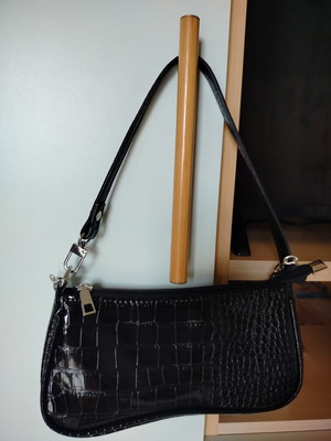 Shein black croco shoulder bag with chain strap