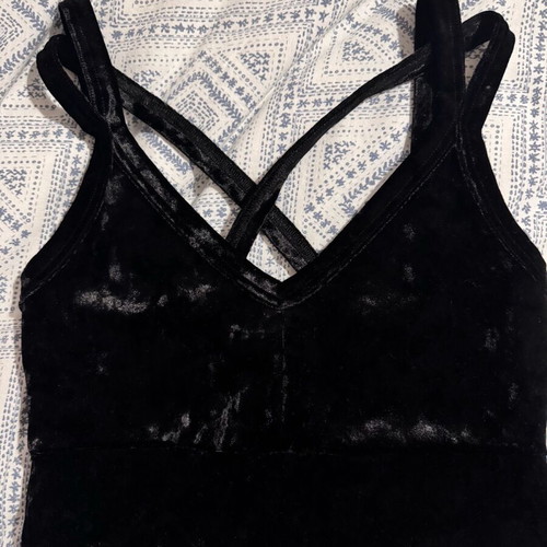 Iso women's velvet crop top like new, black, size M