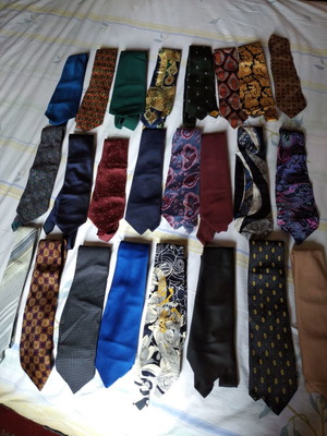 Men's vintage silk and synthetic ties, pack of 21, used