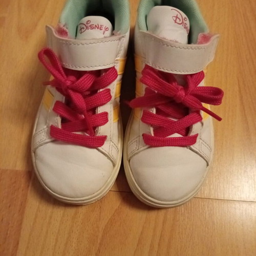 Adidas Disney girls' kids shoes size 28 used