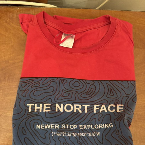 The North Face T-shirt used, size M, red