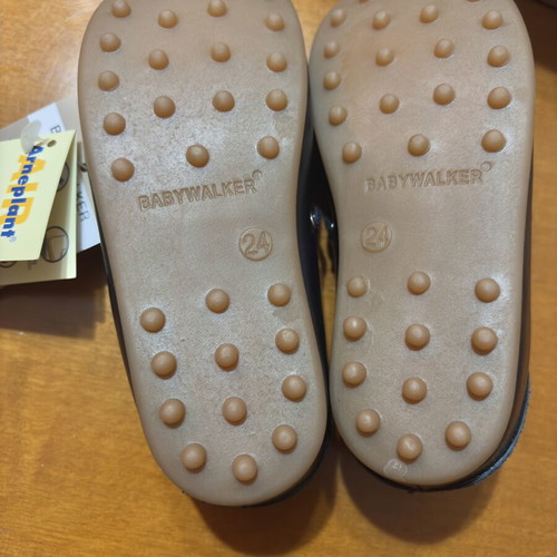 Babywalker baby shoes, size 24