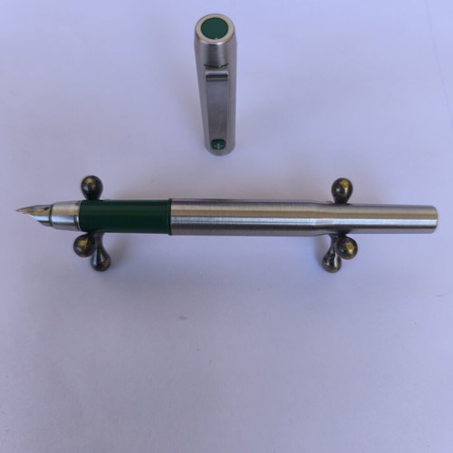 Parker 25 pen used, stainless steel with green details