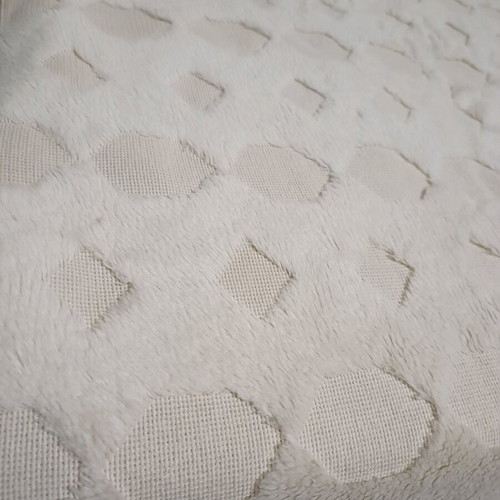 Blanket throw like new, 240×220 cm, beige with embossed pattern