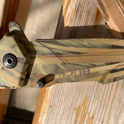 Buck folding knife like new with blade lock