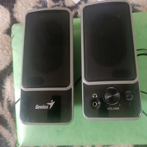 Speakers like new with cable