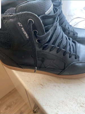 Μοτοσικλετιστικά παπούτσια Alpinestars σαν καινούργια, μέγεθος 41