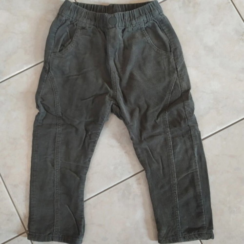 Zara corduroy pants for boys 2-3 years like new, khaki
