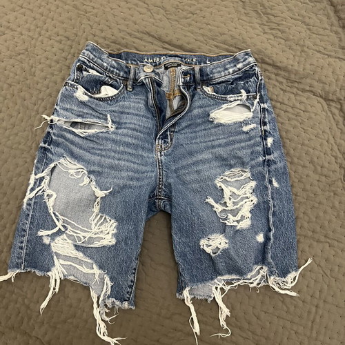 American Eagle denim shorts Bermuda with rips like new, size M