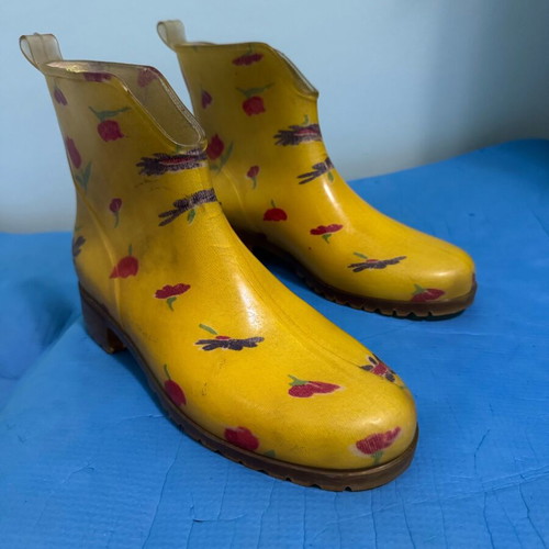 Women's yellow floral rain boots size 40 used