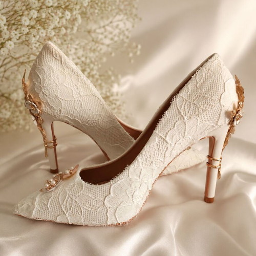 Handmade bridal shoes with romantic lace and golden details size 38