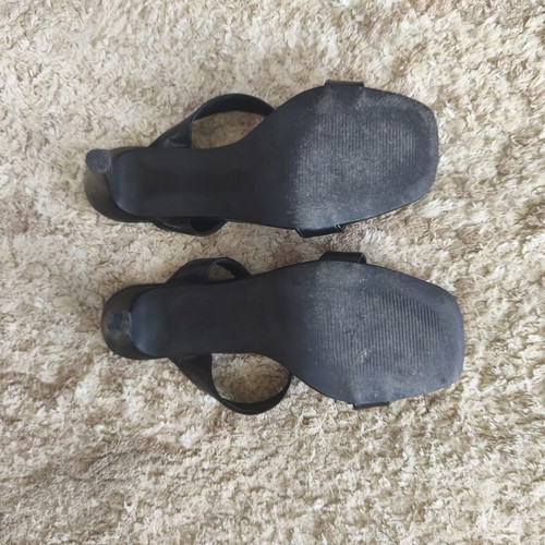Sandal size 39 black like new