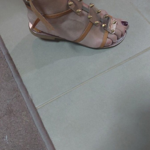 Sorelle women's sandals like new, size 37, beige with metal details