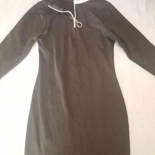 Elastic long-sleeve dress like new, black, size M