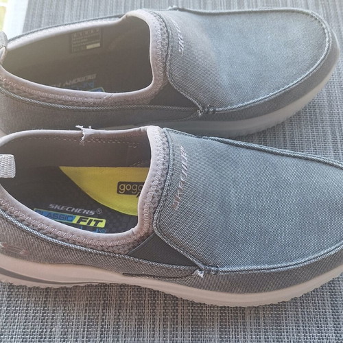 Skechers Classic Fit Delson Casual Shoes size 43 gray like new