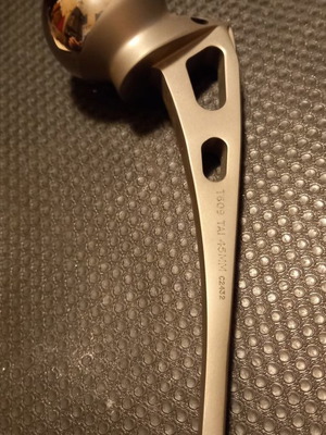 Titanium implant new